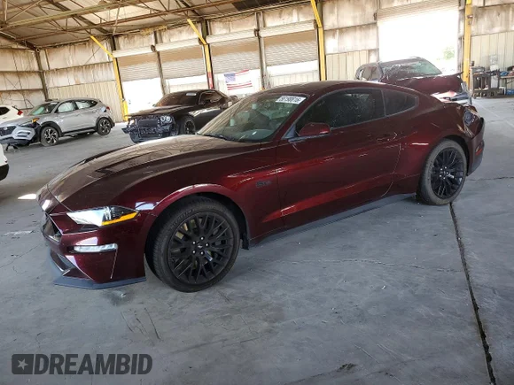 ✅ 2018 Ford Mustang GT Premium • VIN: 1FA6P8CF5J5146764 • Lot: 56190816. Wystawiony na Copart z przebiegiem 106 501 mil. Bezpłatny archiwum sprzedaży aukcyjnych z USA i szczegółowy raport historii pojazdu na DreamBid. Zdjęcie 1.