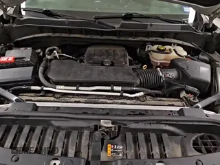 2019 Chevrolet Silverado 1500 LT z VIN 3GCPWCEK5KG129195, wystawiony jako Copart lot #57515195 z przebiegiem 145 054 mil mil oraz Czysty tytuł • Clean title. Historia ofert i sprzedaży dostępna na DreamBid. Obrazek 15.