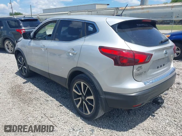 ✅ 2017 Nissan Rogue SL • VIN: JN1BJ1CR3HW100773 • Lot: 42754180. Wystawiony na IAAI z przebiegiem Nie podano. Bezpłatny archiwum sprzedaży aukcyjnych z USA i szczegółowy raport historii pojazdu na DreamBid. Zdjęcie 3.