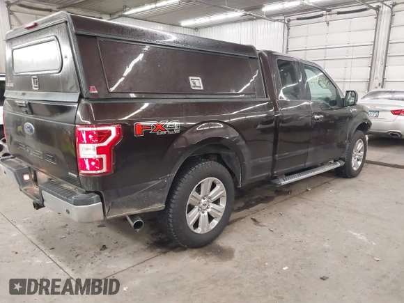 ✅ 2018 Ford F-150 XLT • VIN: 1FTEX1EPXJFA46995 • Lot: 44303298. Wystawiony na IAAI z przebiegiem 121 379 mil. Bezpłatny archiwum sprzedaży aukcyjnych z USA i szczegółowy raport historii pojazdu na DreamBid. Zdjęcie 4.