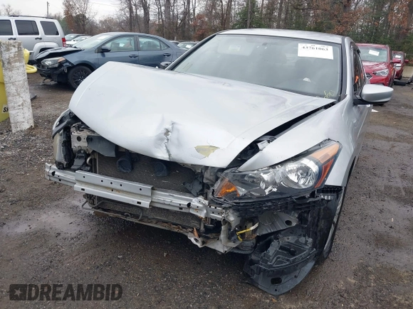 ✅ 2012 Honda Accord LX • VIN: 1HGCP2F35CA164916 • Lot: 43761063. Wystawiony na IAAI z przebiegiem 132 893 mil. Bezpłatny archiwum sprzedaży aukcyjnych z USA i szczegółowy raport historii pojazdu na DreamBid. Zdjęcie 6.