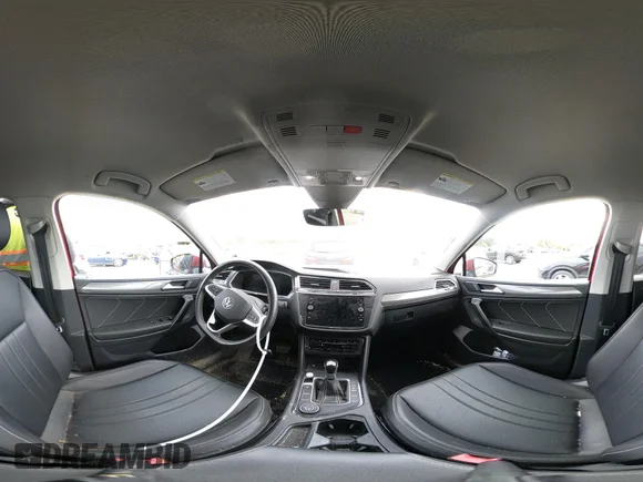 ✅ 2022 Volkswagen Tiguan SE • VIN: 3VV2B7AXXNM158861 • Lot: 44961898. Wystawiony na IAAI z przebiegiem 39 041 mil. Bezpłatny archiwum sprzedaży aukcyjnych z USA i szczegółowy raport historii pojazdu na DreamBid. Zdjęcie 18.