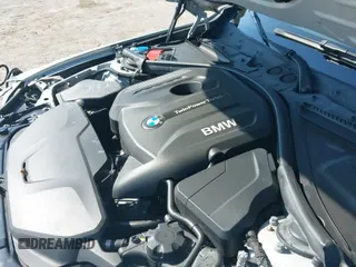 ✅ 2018 BMW 3 Series 330i xDrive • VIN: WBA8D9C52JEM33257 • Lot: 43684648. Listed on IAAI with 92,582 mi. Free auction sales archive from the USA and detailed vehicle history report at DreamBid. Image 19.