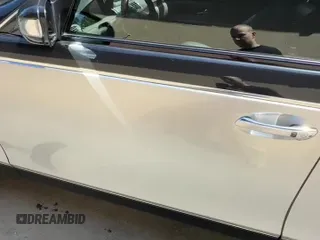 ✅ 2009 Maybach 62 • VIN: WDBVG78JX9A002609 • Lot: 63187445. Wystawiony na Copart z przebiegiem 113 692 mil. Bezpłatny archiwum sprzedaży aukcyjnych z USA i szczegółowy raport historii pojazdu na DreamBid. Zdjęcie 11.