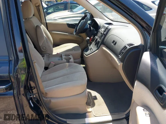 ✅ 2008 Hyundai Entourage GLS • VIN: KNDMC233486048460 • Лот: 42943009. Опубліковано раніше на IAAI з пробігом 200 377 миль. Безкоштовний доступ до архіву аукціонних продажів зі США та докладний звіт про історію автомобіля на DreamBid. Зображення 5.