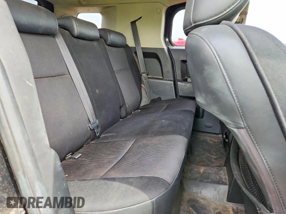 ✅ 2007 Toyota FJ Cruiser • VIN: JTEBU11F370032100 • Lot: 79191245. Wystawiony na Copart z przebiegiem 236 567 mil. Bezpłatny archiwum sprzedaży aukcyjnych z USA i szczegółowy raport historii pojazdu na DreamBid. Zdjęcie 10.