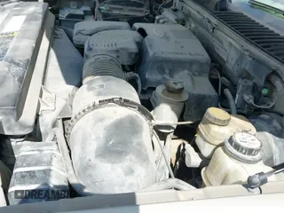 ✅ 2004 Ford Expedition Special Service • VIN: 1FMPU16LX4LB37604 • Lot: 42597612. Listed on IAAI with 235,509 mi. Free auction sales archive from the USA and detailed vehicle history report at DreamBid. Image 20.