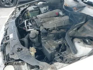 ✅ 2002 Mercedes-Benz C AMG • VIN: WDBRF65JX2F222750 • Lot: 42517552. Wystawiony na IAAI z przebiegiem 203 533 mil. Bezpłatny archiwum sprzedaży aukcyjnych z USA i szczegółowy raport historii pojazdu na DreamBid. Zdjęcie 12.