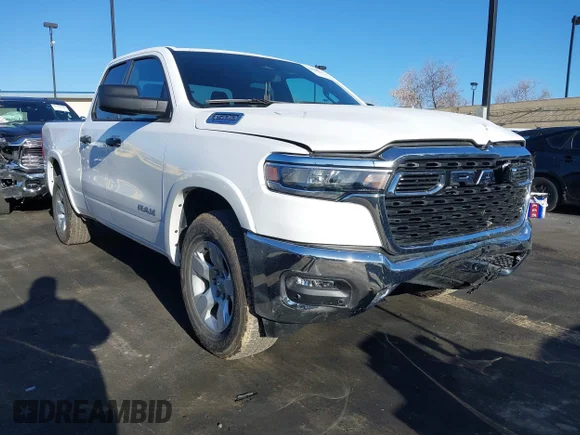 ✅ 2025 Ram 1500 Big Horn • VIN: 1C6RREBGXSN537461 • Lot: 41818014. Wystawiony na IAAI z przebiegiem 9 321 mil. Bezpłatny archiwum sprzedaży aukcyjnych z USA i szczegółowy raport historii pojazdu na DreamBid. Zdjęcie 1.