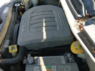 ✅ 2015 Chrysler Town & Country Limited Platinum • VIN: 2C4RC1GG5FR754162 • Lot: 43687752. Listed on IAAI with 142,133 mi. Free auction sales archive from the USA and detailed vehicle history report at DreamBid. Image 19.