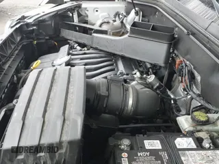 ✅ 2018 Volkswagen Atlas S • VIN: 1V2GR2CA8JC534351 • Lot: 43811837. Wystawiony na IAAI z przebiegiem 288 925 mil. Bezpłatny archiwum sprzedaży aukcyjnych z USA i szczegółowy raport historii pojazdu na DreamBid. Zdjęcie 18.