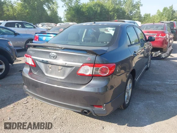 ✅ 2012 Toyota Corolla LE • VIN: 2T1BU4EE4CC874578 • Lot: 45303118. Wystawiony na IAAI z przebiegiem 114 118 mil. Bezpłatny archiwum sprzedaży aukcyjnych z USA i szczegółowy raport historii pojazdu na DreamBid. Zdjęcie 4.