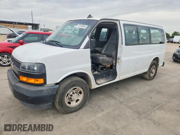 ✅ 2019 Chevrolet Express Cargo • VIN: 1GCWGAFPXK1333805 • Лот: 52038056. Опубліковано раніше на Copart з пробігом 67 738 миль. Безкоштовний доступ до архіву аукціонних продажів зі США та докладний звіт про історію автомобіля на DreamBid. Зображення 1.