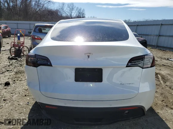 ✅ 2020 Tesla Model Y Long Range • VIN: 5YJYGDEEXLF008607 • Лот: 43628203. Опубліковано раніше на Copart з пробігом 29 897 миль. Безкоштовний доступ до архіву аукціонних продажів зі США та докладний звіт про історію автомобіля на DreamBid. Зображення 6.