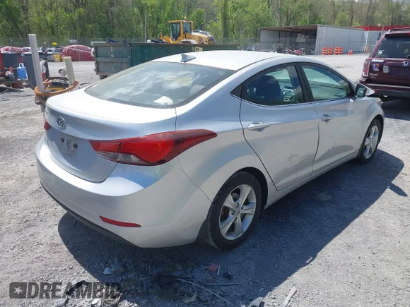 ✅ 2016 Hyundai Elantra SE • VIN: KMHDH4AE5GU566875 • Lot: 44890837. Wystawiony na IAAI z przebiegiem 144 395 mil. Bezpłatny archiwum sprzedaży aukcyjnych z USA i szczegółowy raport historii pojazdu na DreamBid. Zdjęcie 4.