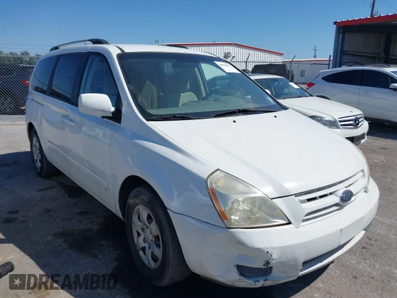 ✅ 2010 Kia Sedona LX • VIN: KNDMG4C30A6330617 • Lot: 40508646. Wystawiony na IAAI z przebiegiem 182 471 mil. Bezpłatny archiwum sprzedaży aukcyjnych z USA i szczegółowy raport historii pojazdu na DreamBid. Zdjęcie 1.