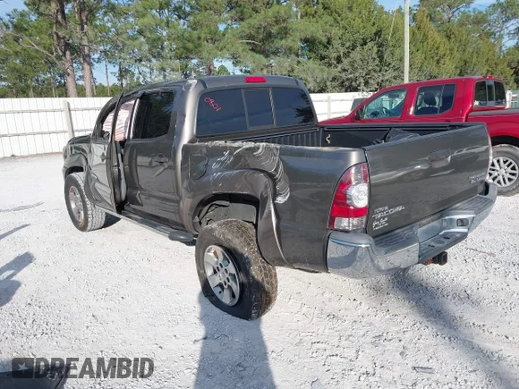 ✅ 2013 Toyota Tacoma PreRunner • VIN: 5TFJU4GNXDX036647 • Lot: 44210801. Wystawiony na IAAI z przebiegiem 147 625 mil. Bezpłatny archiwum sprzedaży aukcyjnych z USA i szczegółowy raport historii pojazdu na DreamBid. Zdjęcie 3.