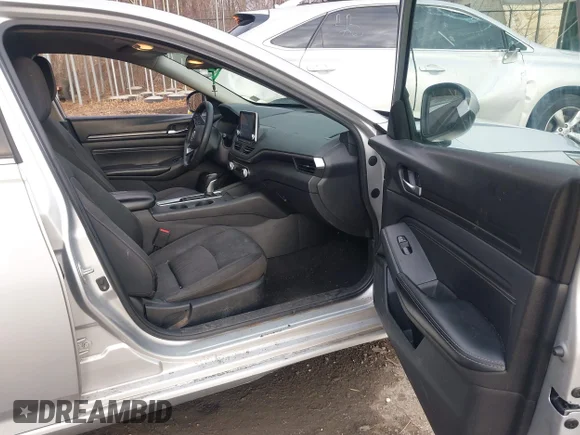 ✅ 2020 Nissan Altima S • VIN: 1N4BL4BV1LC130622 • Lot: 44151230. Wystawiony na IAAI z przebiegiem 127 813 mil. Bezpłatny archiwum sprzedaży aukcyjnych z USA i szczegółowy raport historii pojazdu na DreamBid. Zdjęcie 5.
