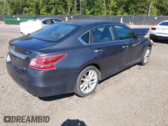 ✅ 2013 Nissan Altima S • VIN: 1N4AL3AP5DC271722 • Lot: 44910332. Wystawiony na IAAI z przebiegiem 212 737 mil. Bezpłatny archiwum sprzedaży aukcyjnych z USA i szczegółowy raport historii pojazdu na DreamBid. Zdjęcie 4.