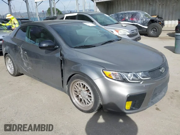 ✅ 2012 Kia Forte EX • VIN: KNAFU6A29C5595386 • Lot: 44608298. Wystawiony na IAAI z przebiegiem 128 084 mil. Bezpłatny archiwum sprzedaży aukcyjnych z USA i szczegółowy raport historii pojazdu na DreamBid. Zdjęcie 1.