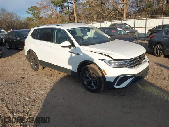 ✅ 2024 Volkswagen Tiguan SE • VIN: 3VV3B7AX4RM027810 • Лот: 44051450. Опубліковано раніше на IAAI з пробігом 58 178 миль. Безкоштовний доступ до архіву аукціонних продажів зі США та докладний звіт про історію автомобіля на DreamBid. Зображення 1.