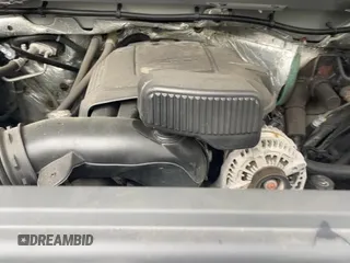 ✅ 2015 GMC Sierra 3500 • VIN: 1GT021EG9FZ136928 • Lot: 59958005. Wystawiony na Copart z przebiegiem 61 778 mil. Bezpłatny archiwum sprzedaży aukcyjnych z USA i szczegółowy raport historii pojazdu na DreamBid. Zdjęcie 11.