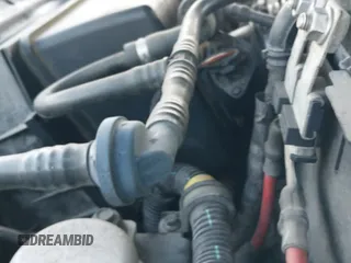 ✅ 2011 Volvo S40 • VIN: YV1672MS2B2545289 • Lot: 42561630. Wystawiony na IAAI z przebiegiem 174 699 mil. Bezpłatny archiwum sprzedaży aukcyjnych z USA i szczegółowy raport historii pojazdu na DreamBid. Zdjęcie 19.