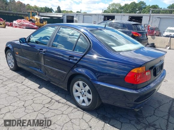 ✅ 2000 BMW 3 Series 323i • VIN: WBAAM3339YKC67122 • Lot: 43097953. Wystawiony na IAAI z przebiegiem 136 254 mil. Bezpłatny archiwum sprzedaży aukcyjnych z USA i szczegółowy raport historii pojazdu na DreamBid. Zdjęcie 3.