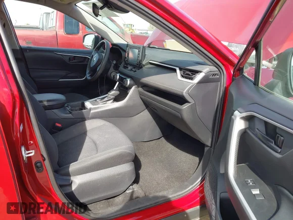 ✅ 2019 Toyota RAV4 Hybrid LE • VIN: 2T3MWRFV2KW033815 • Лот: 44881169. Опубліковано раніше на IAAI з пробігом 64 354 миль. Безкоштовний доступ до архіву аукціонних продажів зі США та докладний звіт про історію автомобіля на DreamBid. Зображення 5.