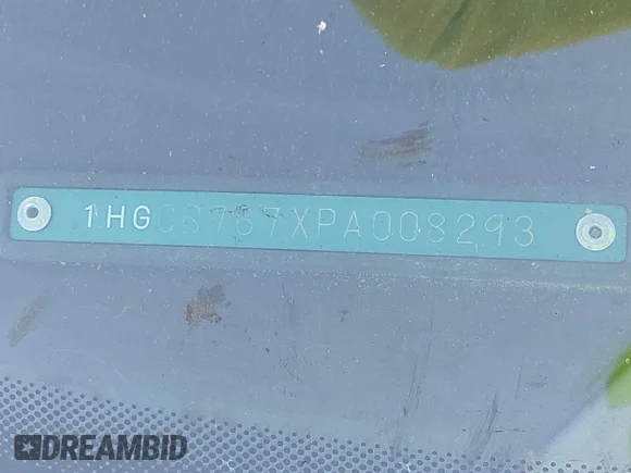 ✅ 1993 Honda Accord • VIN: 1HGCB767XPA008293 • Lot: 42129196. Wystawiony na IAAI z przebiegiem 194 007 mil. Bezpłatny archiwum sprzedaży aukcyjnych z USA i szczegółowy raport historii pojazdu na DreamBid. Zdjęcie 9.