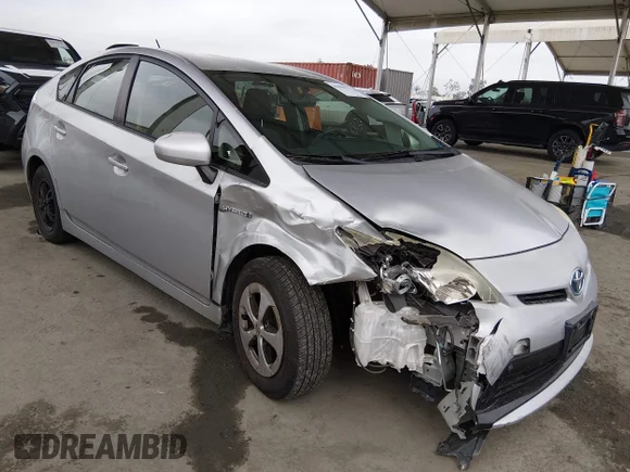 ✅ 2013 Toyota Prius Two • VIN: JTDKN3DU8D5565596 • Лот: 45098377. Опубліковано раніше на IAAI з пробігом 213 333 миль. Безкоштовний доступ до архіву аукціонних продажів зі США та докладний звіт про історію автомобіля на DreamBid. Зображення 1.