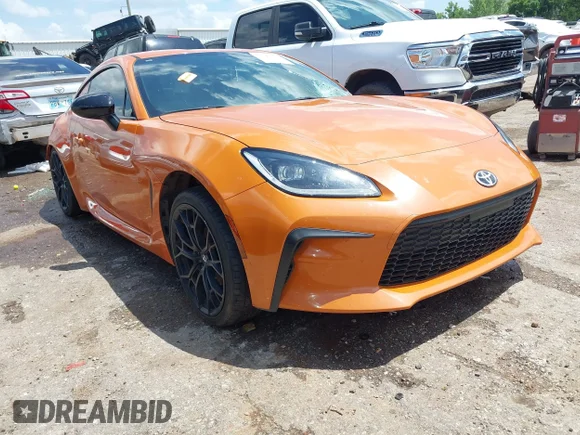 ✅ 2023 Toyota 86 10th Anniversary Edition • VIN: JF1ZNBH19P8755585 • Лот: 42747163. Опубліковано раніше на IAAI з пробігом 48 082 миль. Безкоштовний доступ до архіву аукціонних продажів зі США та докладний звіт про історію автомобіля на DreamBid. Зображення 1.