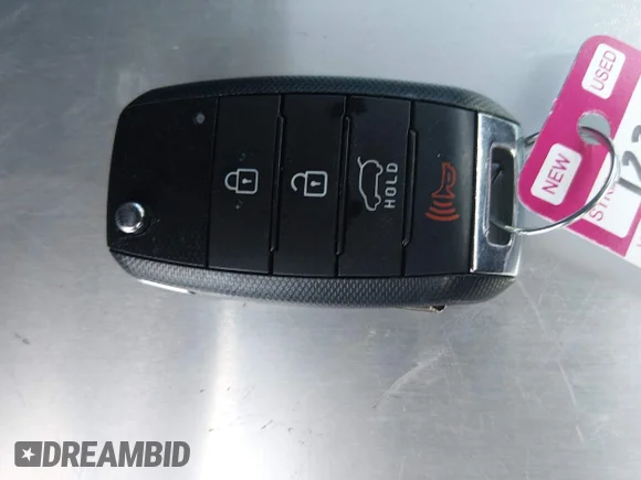 ✅ 2016 Kia Soul + • VIN: KNDJP3A51G7293663 • Лот: 45283173. Опубликован ранее на IAAI с пробегом 104 400 миль. Бесплатный доступ к архиву аукционных продаж из США и подробный отчёт об истории автомобиля на DreamBid. Изображение 11.