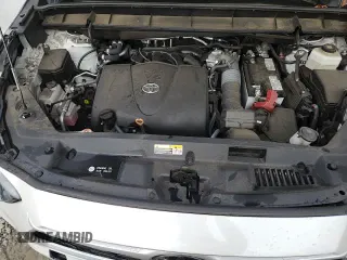 ✅ 2022 Toyota Highlander XLE • VIN: 5TDHZRAH0NS554127 • Lot: 84363115. Listed on Copart with 45,777 mi. Free auction sales archive from the USA and detailed vehicle history report at DreamBid. Image 16.