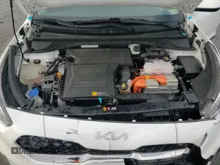 ✅ 2022 Kia Niro LXS • VIN: KNDCM3LD2N5532989 • Lot: 85544485. Listed on Copart with 44,964 mi. Free auction sales archive from the USA and detailed vehicle history report at DreamBid. Image 13.