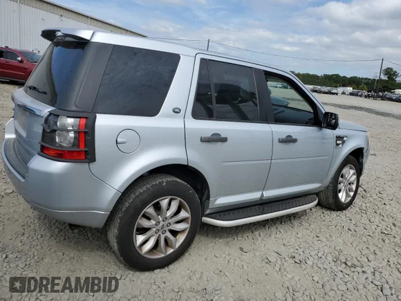✅ 2011 Land Rover LR2 HSE • VIN: SALFR2BN8BH220200 • Lot: 71650504. Wystawiony na Copart z przebiegiem 165 895 mil. Bezpłatny archiwum sprzedaży aukcyjnych z USA i szczegółowy raport historii pojazdu na DreamBid. Zdjęcie 3.