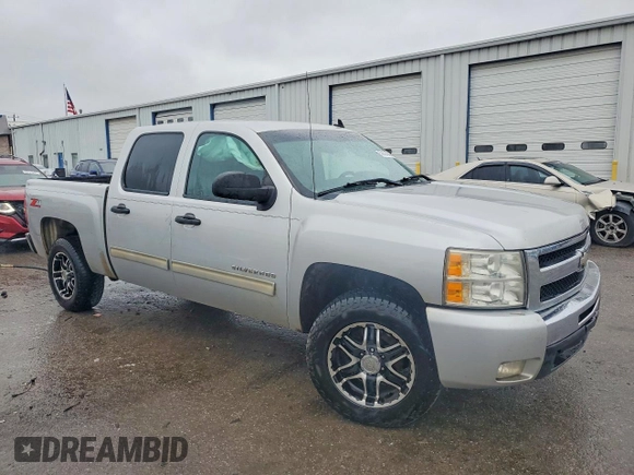 ✅ 2010 Chevrolet Silverado 1500 LT • VIN: 3GCRCSE04AG141587 • Lot: 52674646. Wystawiony na Copart z przebiegiem 300 034 mil. Bezpłatny archiwum sprzedaży aukcyjnych z USA i szczegółowy raport historii pojazdu na DreamBid. Zdjęcie 4.