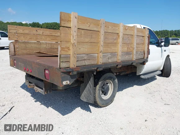 ✅ 2000 Ford F-350 XL • VIN: 1FDSF34L1YEC86965 • Лот: 43140310. Опубліковано раніше на IAAI з пробігом 110 527 миль. Безкоштовний доступ до архіву аукціонних продажів зі США та докладний звіт про історію автомобіля на DreamBid. Зображення 4.