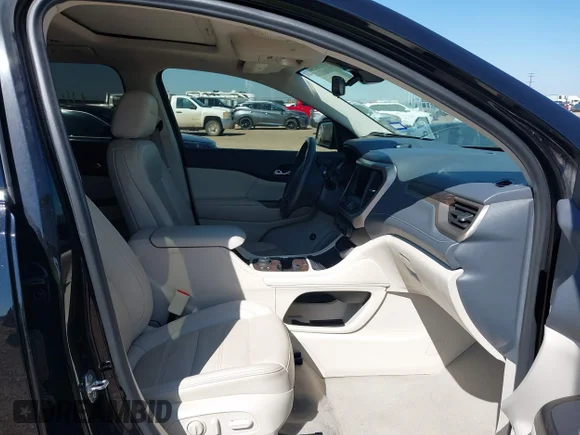 ✅ 2022 GMC Acadia Denali • VIN: 1GKKNXLS3NZ101234 • Lot: 43119227. Wystawiony na IAAI z przebiegiem 77 161 mil. Bezpłatny archiwum sprzedaży aukcyjnych z USA i szczegółowy raport historii pojazdu na DreamBid. Zdjęcie 5.