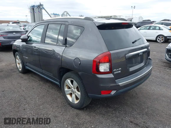 ✅ 2015 Jeep Compass Latitude • VIN: 1C4NJDEB9FD105996 • Lot: 41729501. Wystawiony na IAAI z przebiegiem 147 954 mil. Bezpłatny archiwum sprzedaży aukcyjnych z USA i szczegółowy raport historii pojazdu na DreamBid. Zdjęcie 3.