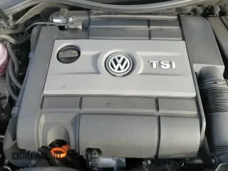 ✅ 2013 Volkswagen Golf R • VIN: WVWPF7AJ6DW067279 • Lot: 41693475. Wystawiony na Copart z przebiegiem 129 506 mil. Bezpłatny archiwum sprzedaży aukcyjnych z USA i szczegółowy raport historii pojazdu na DreamBid. Zdjęcie 15.