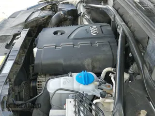 ✅ 2014 Audi Q5 Premium • VIN: WA1CFAFP5EA055478 • Lot: 43160693. Wystawiony na IAAI z przebiegiem 161 434 mil. Bezpłatny archiwum sprzedaży aukcyjnych z USA i szczegółowy raport historii pojazdu na DreamBid. Zdjęcie 12.