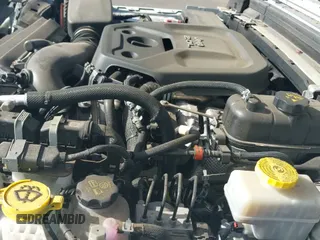 ✅ 2019 Jeep Wrangler Unlimited Sahara • VIN: 1C4HJXEN6KW507353 • Lot: 43217370. Wystawiony na IAAI z przebiegiem 38 989 mil. Bezpłatny archiwum sprzedaży aukcyjnych z USA i szczegółowy raport historii pojazdu na DreamBid. Zdjęcie 19.