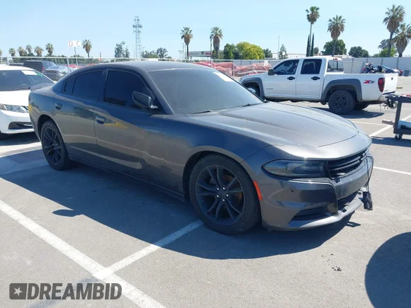 ✅ 2016 Dodge Charger SE • VIN: 2C3CDXBG2GH223171 • Lot: 45004778. Wystawiony na IAAI z przebiegiem 104 662 mil. Bezpłatny archiwum sprzedaży aukcyjnych z USA i szczegółowy raport historii pojazdu na DreamBid. Zdjęcie 1.