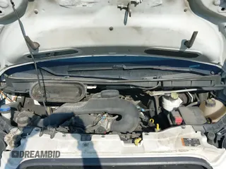 ✅ 2018 Ford Transit • VIN: 1FTYR2ZMXJKA21812 • Lot: 43054561. Wystawiony na IAAI z przebiegiem 219 255 mil. Bezpłatny archiwum sprzedaży aukcyjnych z USA i szczegółowy raport historii pojazdu na DreamBid. Zdjęcie 19.