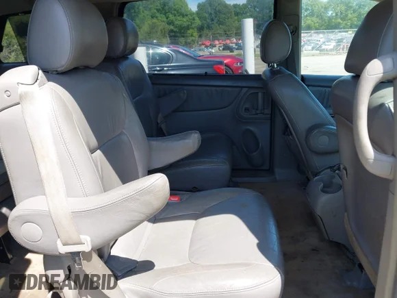 ✅ 2005 Toyota Sienna XLE Limited • VIN: 5TDZA22C65S300976 • Lot: 45146052. Wystawiony na IAAI z przebiegiem 252 929 mil. Bezpłatny archiwum sprzedaży aukcyjnych z USA i szczegółowy raport historii pojazdu na DreamBid. Zdjęcie 8.