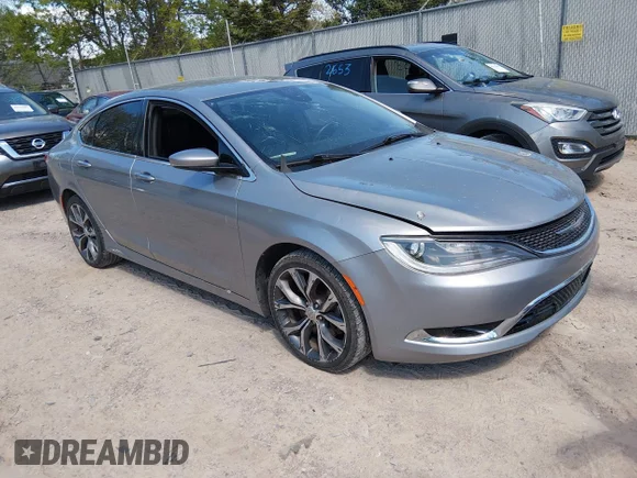 ✅ 2015 Chrysler 200 C • VIN: 1C3CCCCG7FN565280 • Lot: 45019820. Wystawiony na IAAI z przebiegiem 68 322 mil. Bezpłatny archiwum sprzedaży aukcyjnych z USA i szczegółowy raport historii pojazdu na DreamBid. Zdjęcie 1.