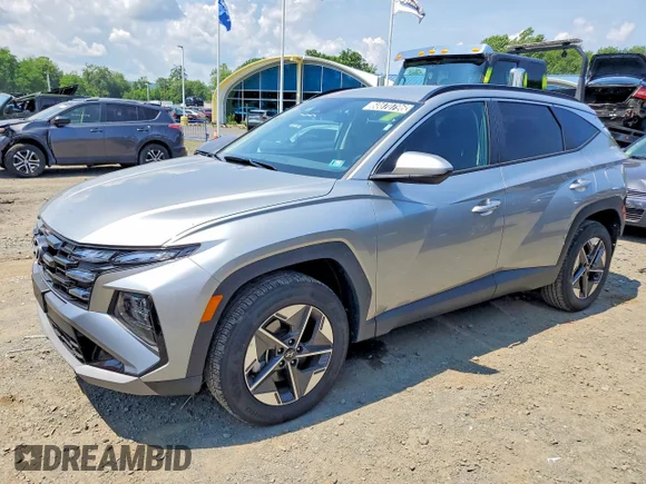 ✅ 2026 Hyundai Tucson SEL • VIN: 5NMJBCDE6TH709512 • Лот: 60870796. Опубліковано раніше на Copart з пробігом 6 661 миль. Безкоштовний доступ до архіву аукціонних продажів зі США та докладний звіт про історію автомобіля на DreamBid. Зображення 1.