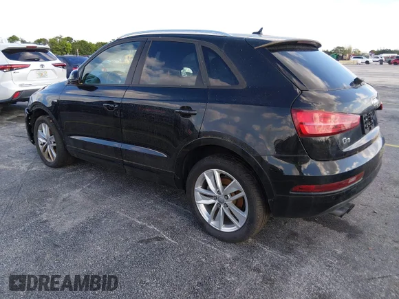✅ 2018 Audi Q3 Premium • VIN: WA1BCCFS3JR026593 • Лот: 45183401. Опубліковано раніше на IAAI з пробігом 58 028 миль. Безкоштовний доступ до архіву аукціонних продажів зі США та докладний звіт про історію автомобіля на DreamBid. Зображення 3.