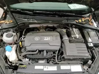 ✅ 2019 Volkswagen Golf R • VIN: WVWWA7AU6KW124274 • Lot: 91013505. Wystawiony na Copart z przebiegiem 83 848 mil. Bezpłatny archiwum sprzedaży aukcyjnych z USA i szczegółowy raport historii pojazdu na DreamBid. Zdjęcie 13.